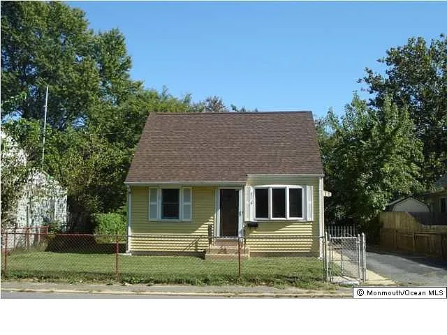 476 S Laurel Ave photo 1