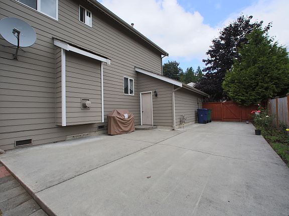 4th image of 18108 15th Ave W