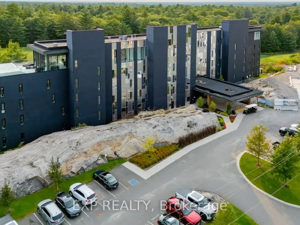 120 Carrick Trl #102, Gravenhurst, ON P1P 0A6