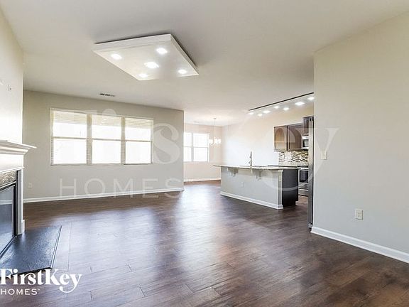 3rd image of 3280 Heatherwood Dr