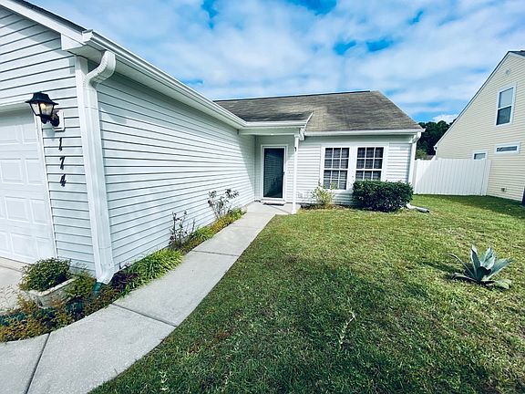 Front Patio_10122021