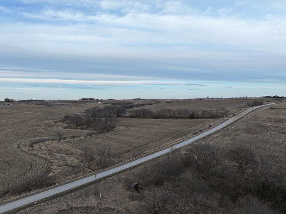 2nd image of 32100 Whippoorwill Rd