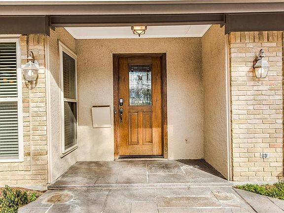 3rd image of 3241 Brookhaven Club Dr