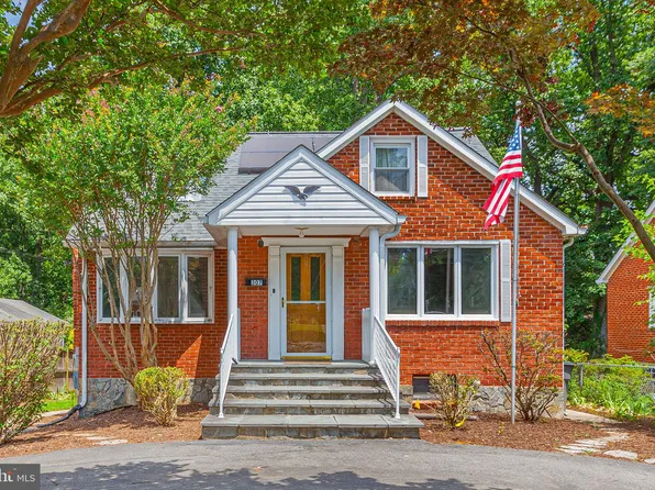 307 Carr Ave, Rockville, MD 20850