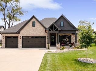 820 Dani Ann Way, Jeffersonville, IN