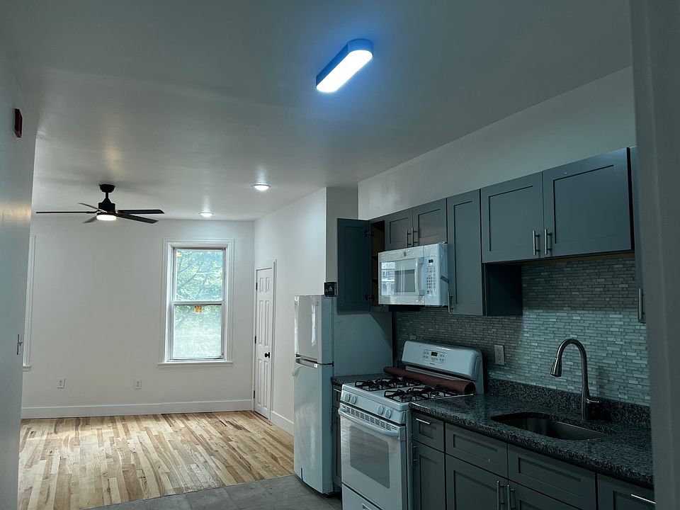 2nd image of 7124 Germantown Ave Floor 2