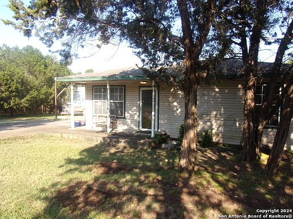 3rd image of 1868 GREEN HILL DR
