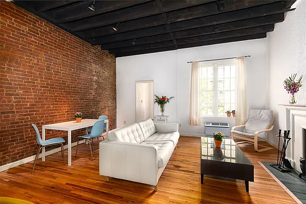 Sold by Compass | media 10