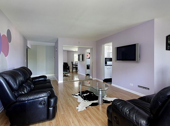 2nd image of 9375 Landings Ln Unit 304