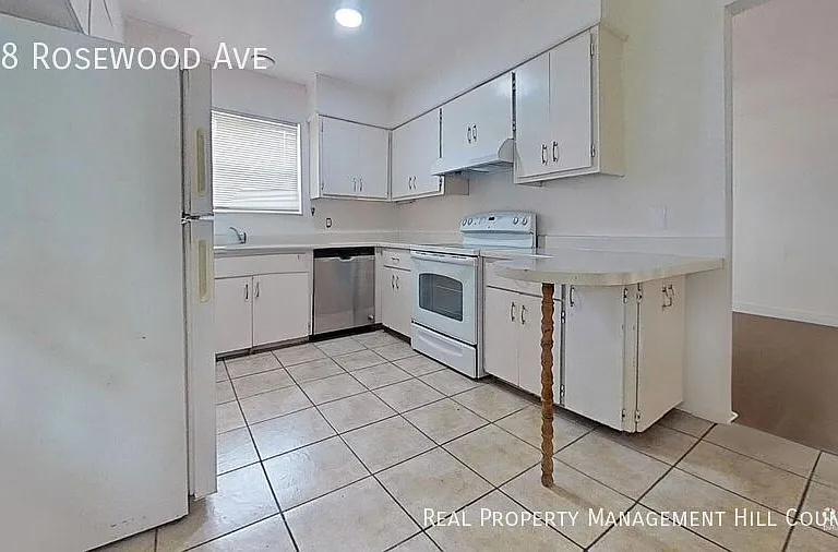 728 Rosewood Ave — Photo 7