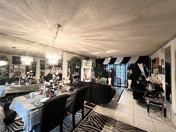 4th image of 2650 NW 49th Avenue #125