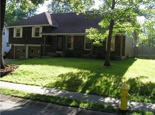 12824 Manchester Ave, Grandview, MO 64030