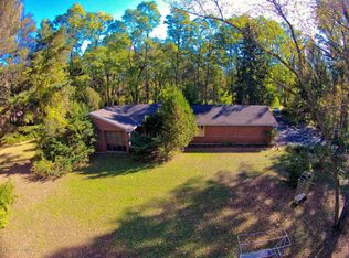 34 Smith Bridge Rd, Saratoga Springs, NY 12866