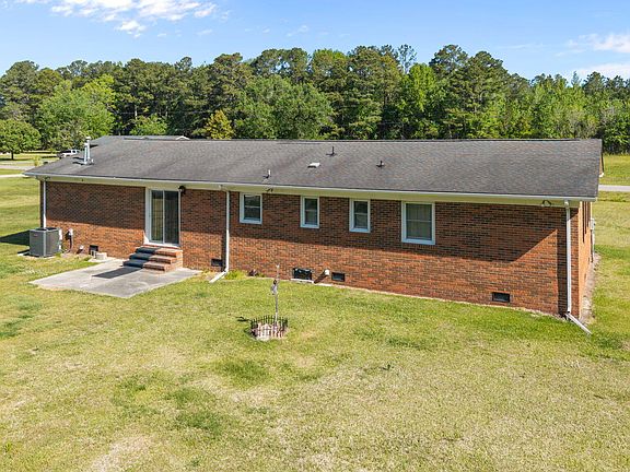 3rd image of 420 Aberdeen Drive