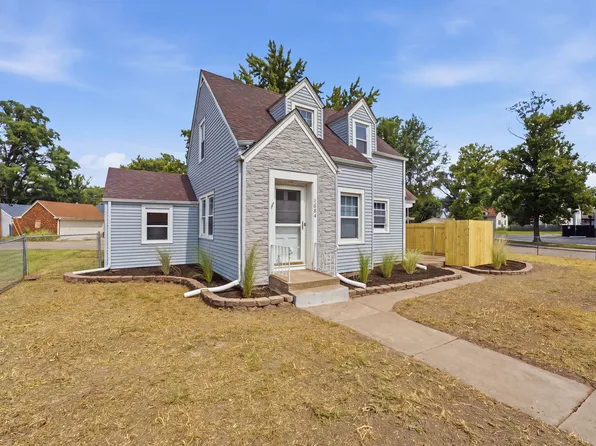1804 W Pleasant St, Davenport, IA 52804