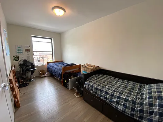 Rented by Mdays Realty | media 38