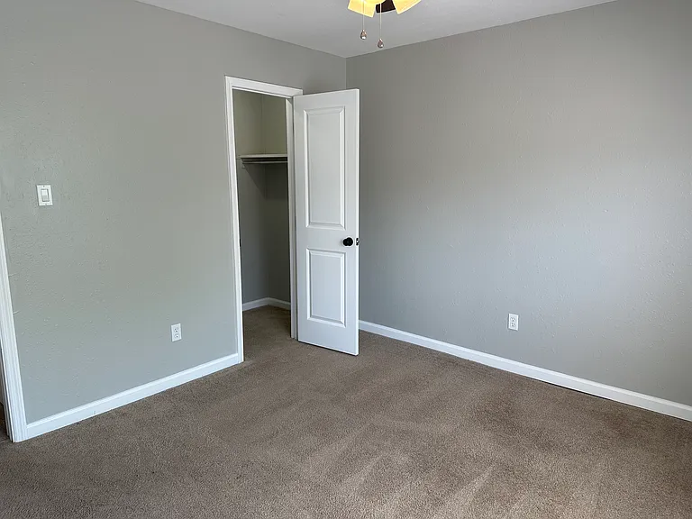 900 Mountain Creek Rd #Q284 — Photo 12