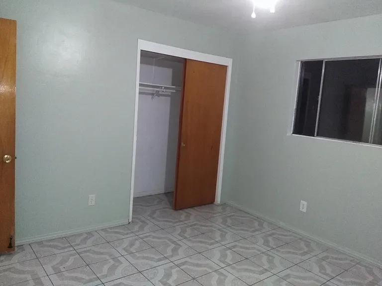 708 Pinewood Ct — Photo 10