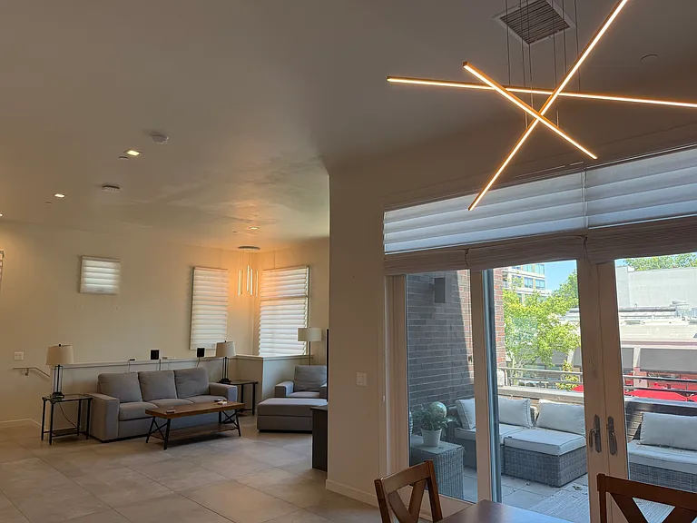 1731 Capitol Ave — Photo 27