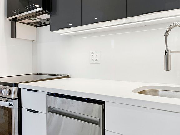 5th image of 2484 Bedford Ave #6D