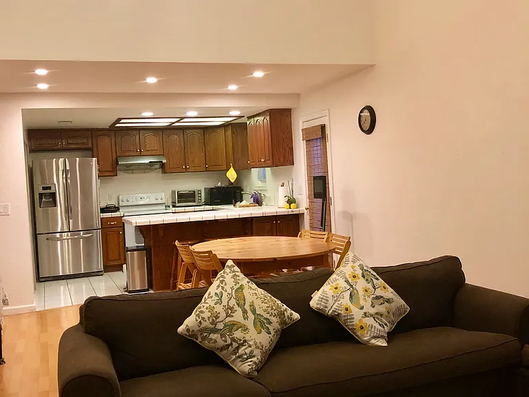 1211 Crescent Ter — Photo 10