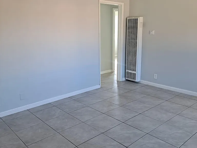 1765 Cedar Ave #10-B — Photo 10