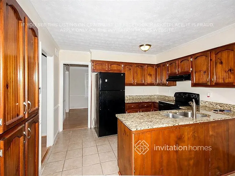 458 Glendale Ct — Photo 8