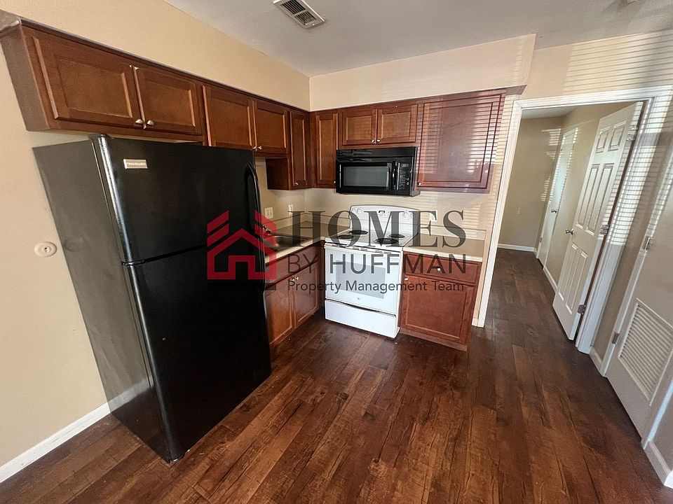 Elmwood Apartment Building 401 S 5th St Boonville, IN Zillow