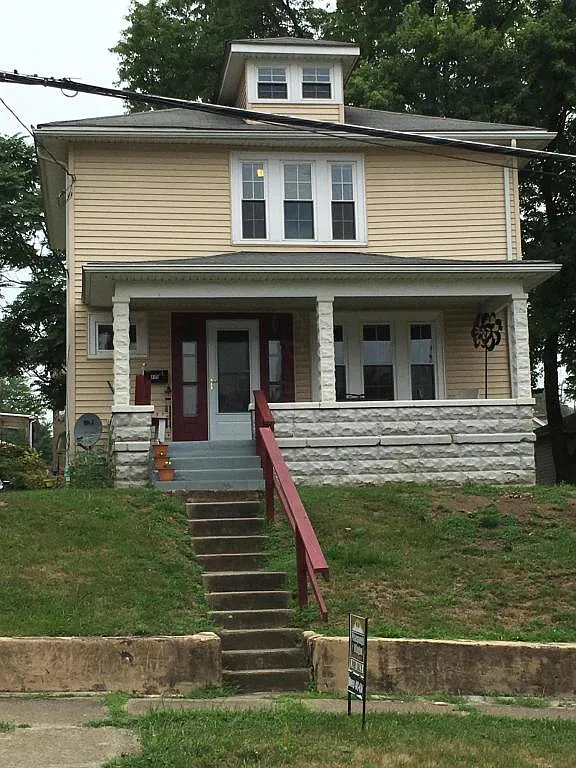450 Clarendon St photo 1