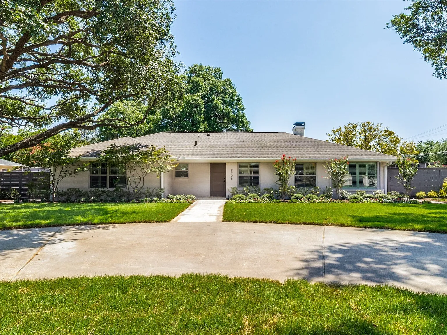 4 bed, 3.0 bath, 2786 sqft, $6,495 — Photo 2