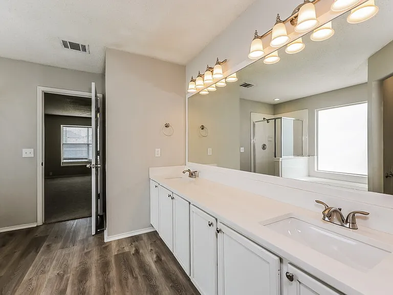 6730 Meadowcrest Dr — Photo 11