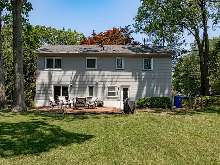 687 Northstream Dr — Photo 22