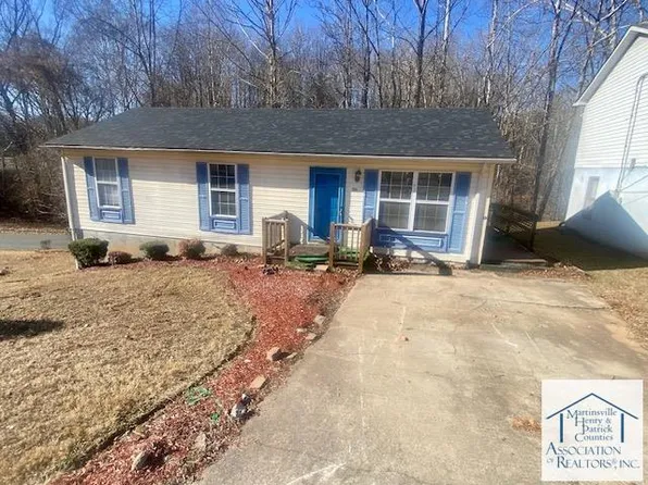 101 Village St, Martinsville, VA 24112