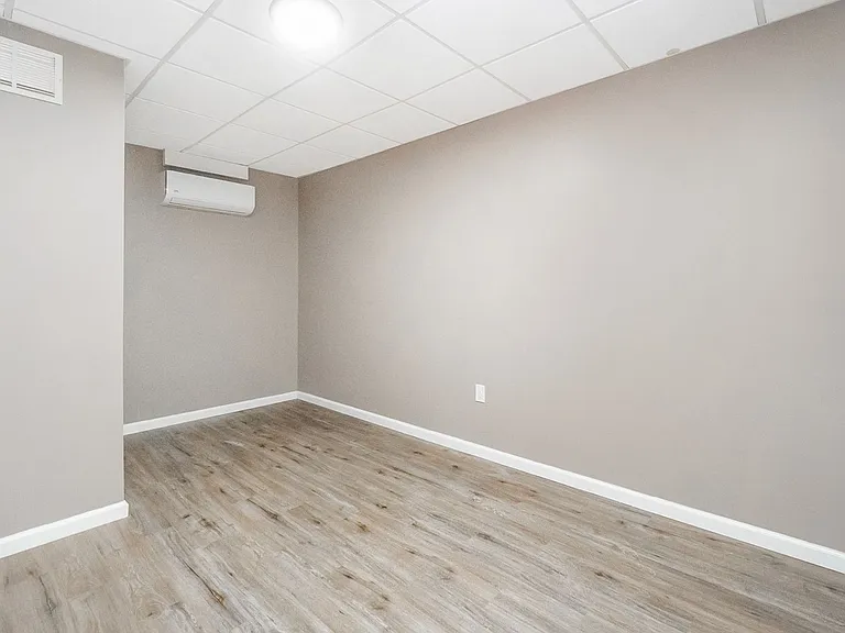 2269 Pennsylvania Ave — Photo 52