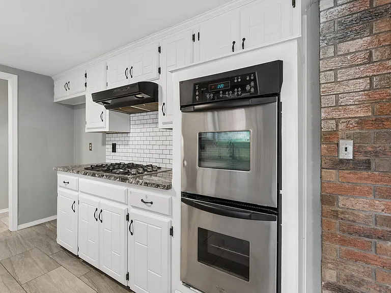1308 Kelly Park Rd — Photo 24