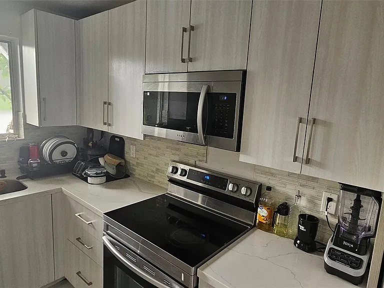 2262 Discovery Cir — Photo 20