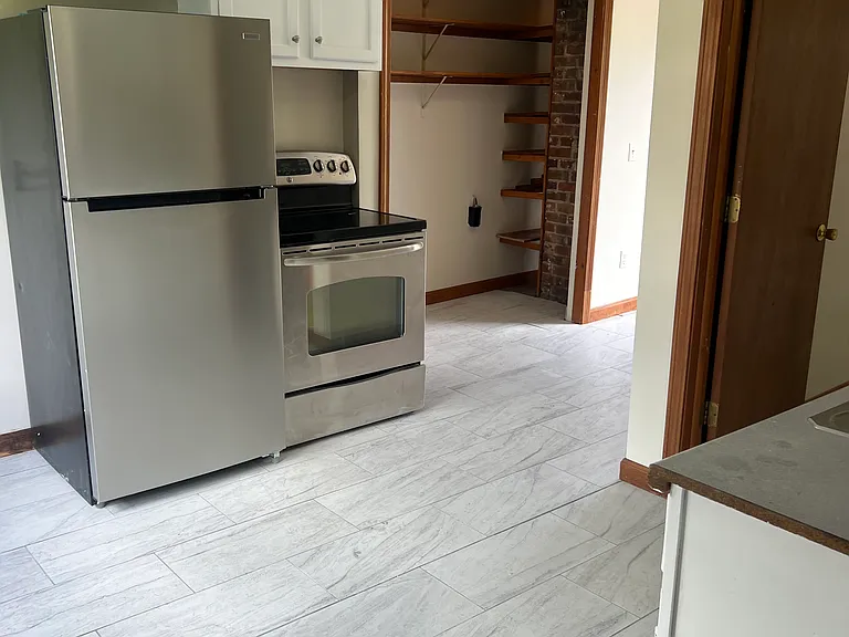 21 Clarke St #B — Photo 1