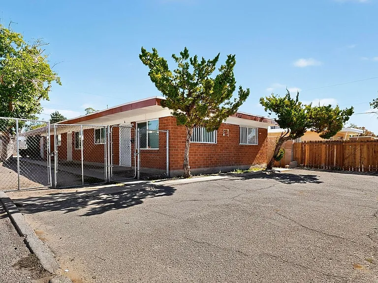 536 Cardenas Dr SE — Photo 7