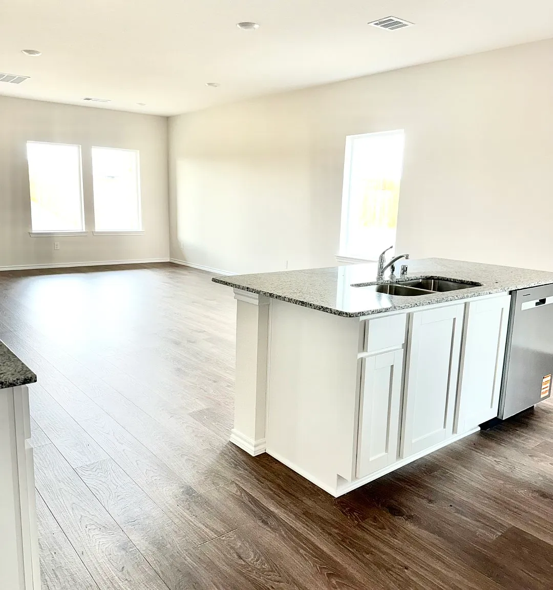920 Jefferson Way — Photo 3