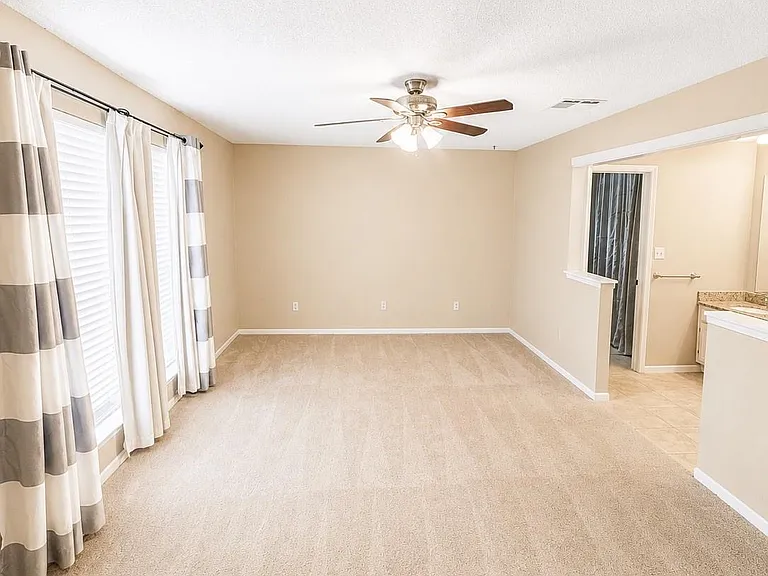 2239 Highland Hills Dr — Photo 16