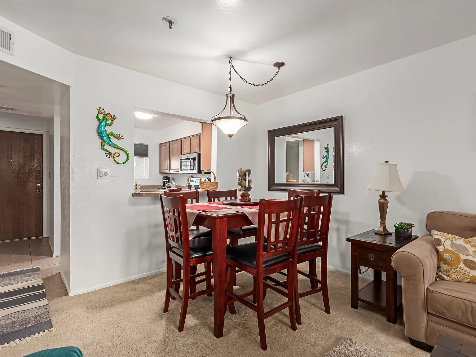 2 bed, 861 sqft, $2,000 — Photo 3
