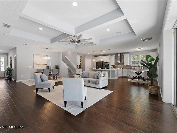 5th image of 176 HAAS Avenue