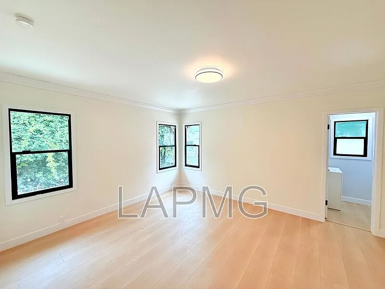 6130 Whitsett Ave #6132 — Photo 26