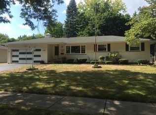 171 Floral Dr, Rochester, NY 14617