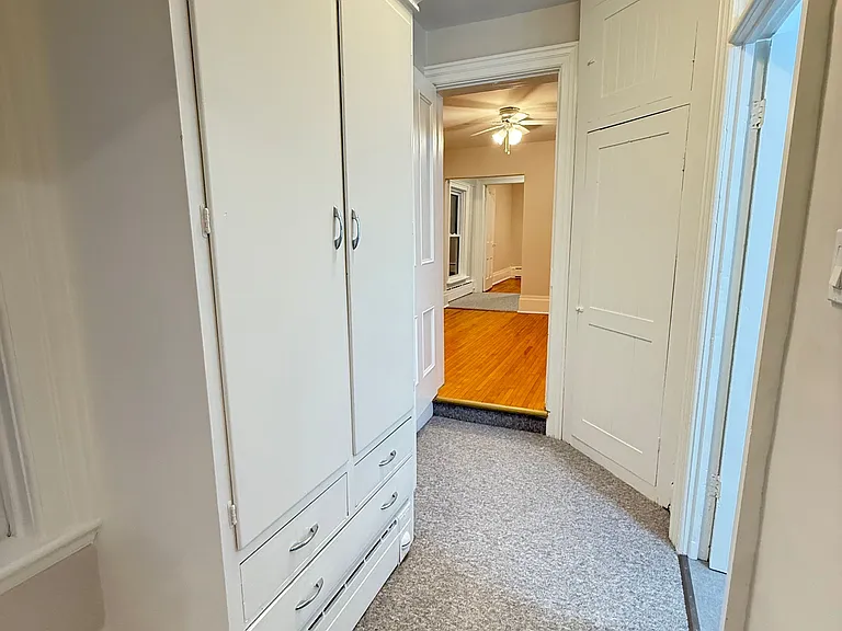 59 B Wellington St E #UPPER — Photo 13