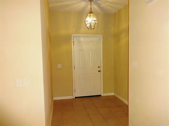 103 Scottswood Dr N — Photo 8