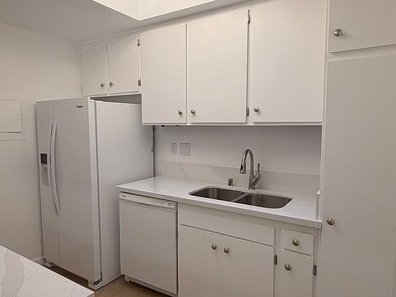 5th image of 3086 Via Serena N Unit B