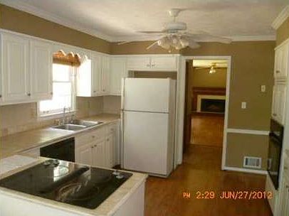 4th image of 3615 Warwick Way