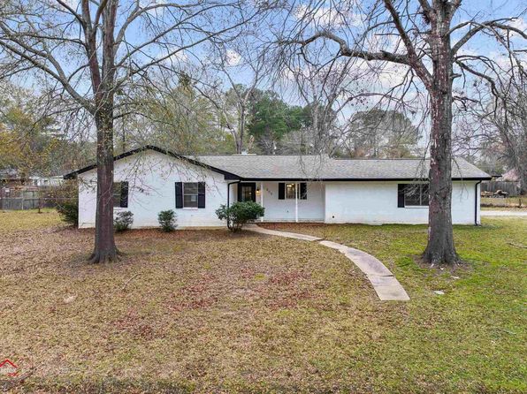 609 Beverly Dr, Carthage, TX 75633