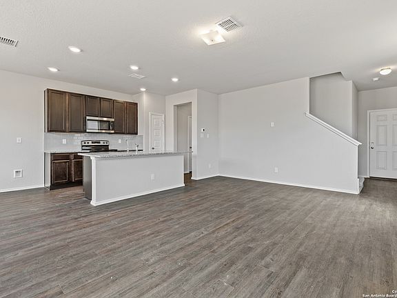 4th image of 2407 Dry Moss Way